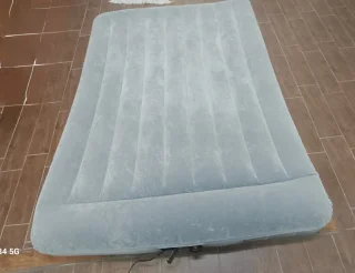 فرشة نفخ هوائية بالكهرباء صيني نخب اول مزوج شبه جديدة وبسعر المفرد 160×220 12