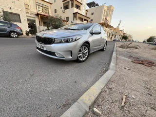 كيا سيراتو موديل 2017 عداد 83 الف فقط فحص