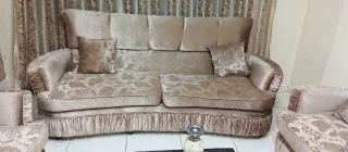 طقم كنب وطاولة سفرة وملحقات 4