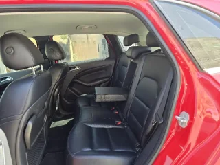 Mercedes B250e مع اكستندر