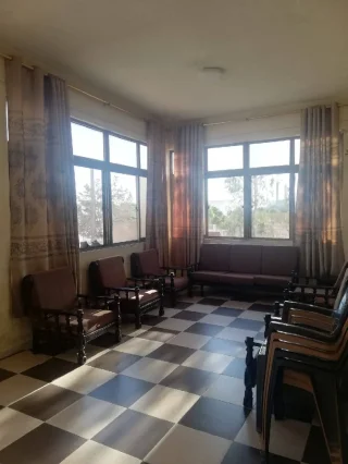 بيت طابقين مستقل مساحه الارض 1800 ومساحه البناء 450  جاهز للسكن  او الاستثمار 8