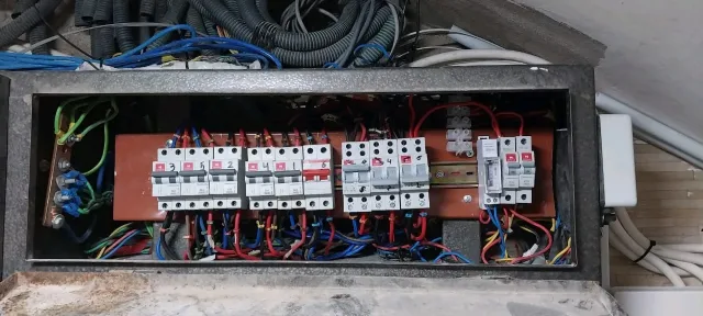 مؤسسة جسور للطاقة المتجددة 5