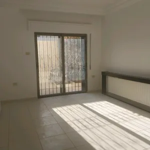 شقه ارضيه للبيع في الرونق