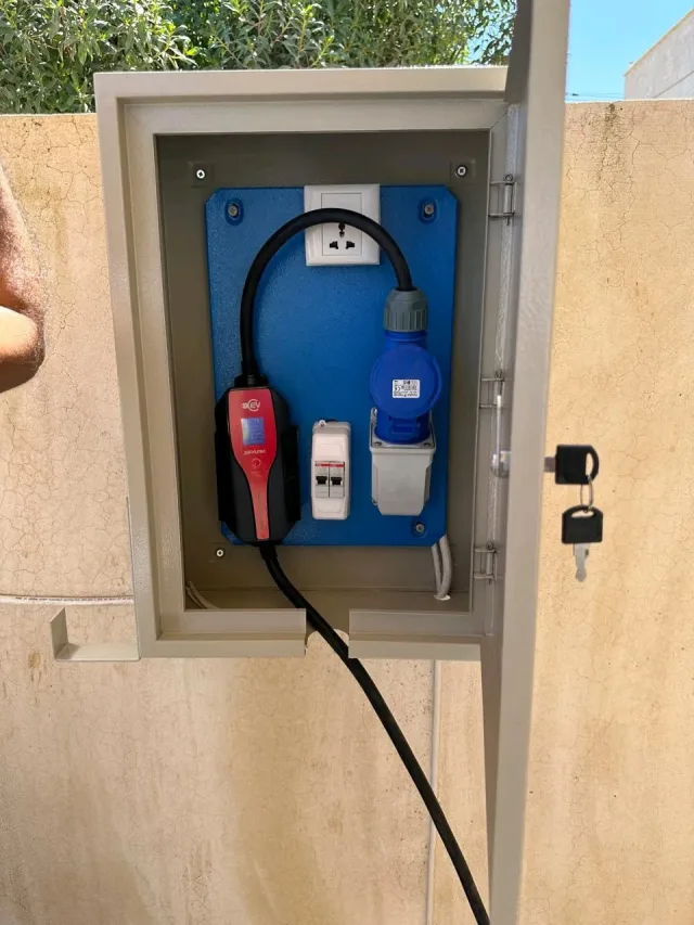 EV POINT & SOLAR ENERGY 3