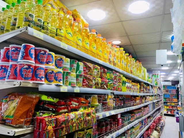 محمص وسوبر ماركت قضامة سكرية 12