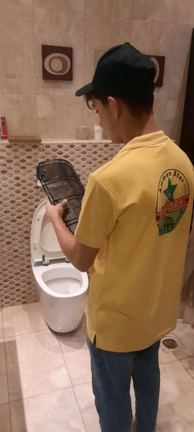 نجم عمان لخدمات التنظيف و التعقيم 5