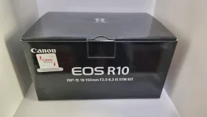 كاميرا كانون R10 2