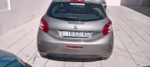 بيجو 208 للبيع موديل ٢٠١٥ 6