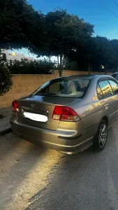 هوندا سيڤيك ٢٠٠٥ للبيع بسعر ٤١٠٠ قابل للتفاوض بشيء بسيط بعد المعاينة. 2