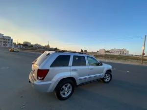 jeeb grand cherokee جيب جراند شيروكي limited 9