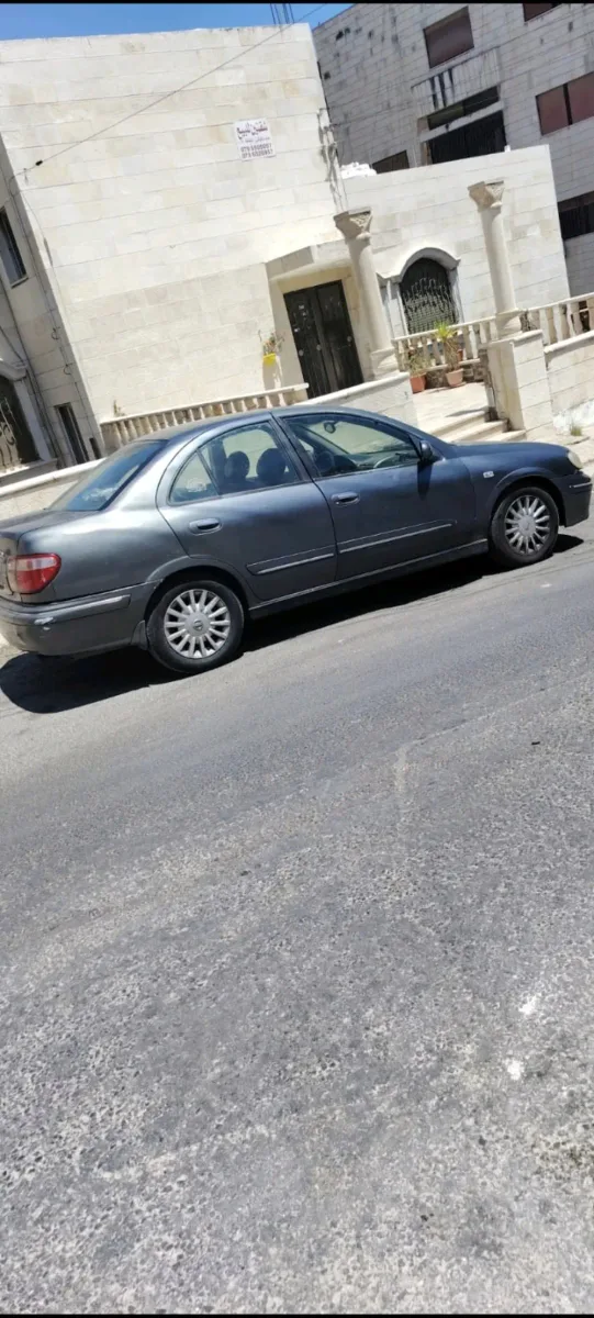 نيسان صني موديل ٢٠٠١ توماتيك للبيع