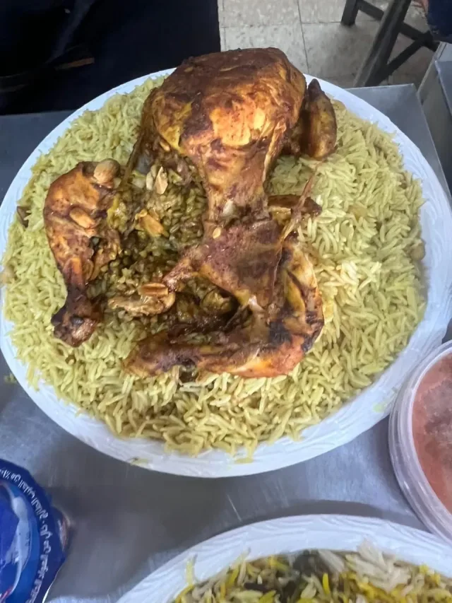مطعم الشيخ للمناسف والزرب 10