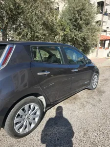 نيسان ليف ٢٠١٣ ٨ بار 3