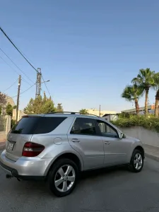 Mercedes Benz ML350مرسيدس ML350 موديل 2006 بحالة ممتازة جدًا من الداخل والخارج، س 5