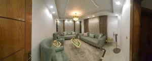 شقة سوبر ديلوكس بناء حديث ، نادي السباق شيك المطار