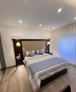 اثاث غرف نوم فندقي٥ نحوم  خشب طبيعي بسعر مغري 8