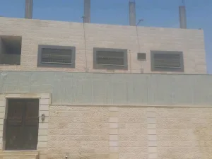 بيت مميز للبيع 8