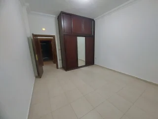 شقة مميزة مع روف ٣٥٠ خلدا 5