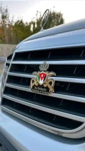 شعار الاردن حديد ثقيل مع قفول ضد السرقه