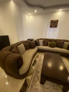 اثاث غرفة ضيوف كاملة بحالة ممتازة 6