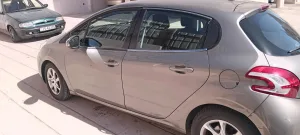 بيجو 208 للبيع موديل ٢٠١٥ 7