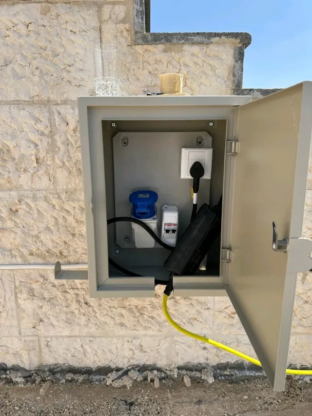 EV POINT & SOLAR ENERGY 4