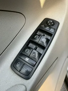 Mercedes Benz ML350مرسيدس ML350 موديل 2006 بحالة ممتازة جدًا من الداخل والخارج، س 15