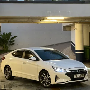 HYUNDAI AVANTE 2019 5