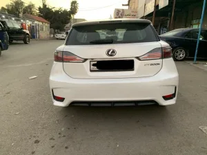 للبيع سيارة لكزس هايبرد  CT200 2015 2