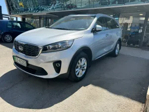 سيارات سياحية للايجار   Car Rental 7