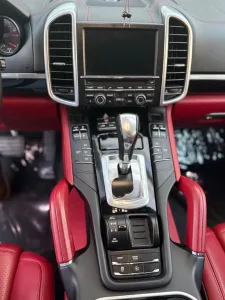 صيانة وقطع غيار المركبات الالمانية audi Porsche Volkswagen 12