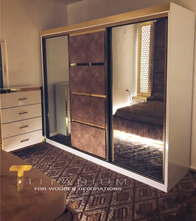 TITANIUM FOR WOODEN DECORATION