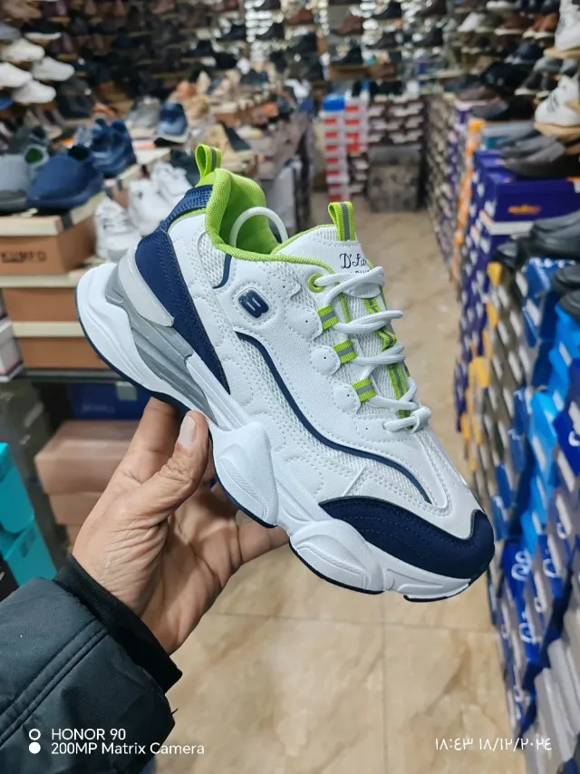 G. SHOSE 12