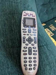 remote Logitech Harmony 650 6