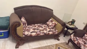 طقم كنب وطاوله سفره للبيع ٨ كراسي 2