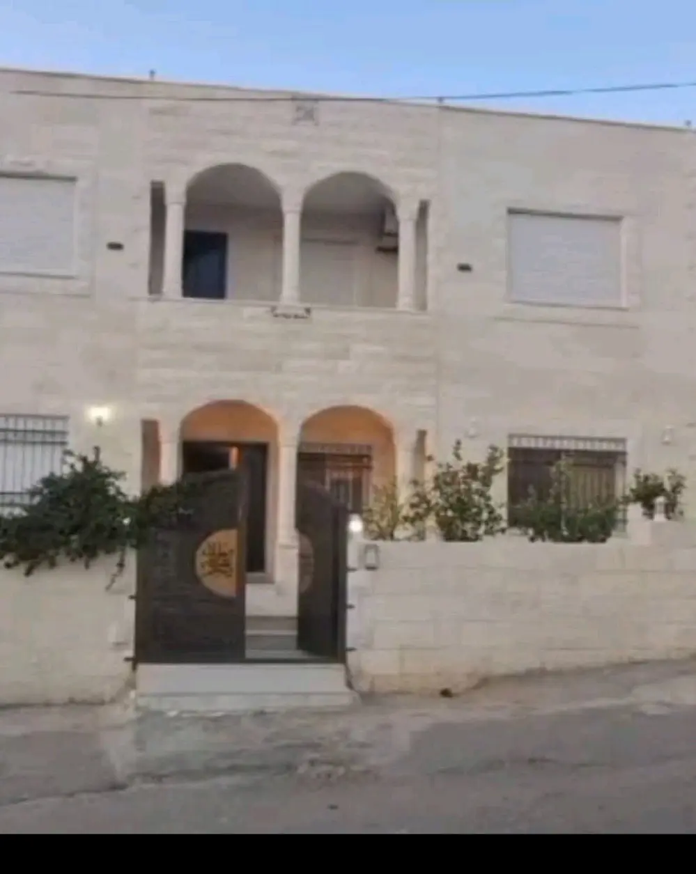 منزل مستقل للبيع السلط البقعان ١٦٠ الف سعر نهائي  للاستفسار ٠٧٧٢٢٤٥٨٨٨