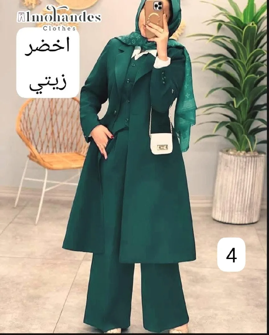 طقم ستاتي 3 قطع (بليزر+فيست+بنطلون ) الخامة باربي المقاسات المتوفرة موضحة بالصور