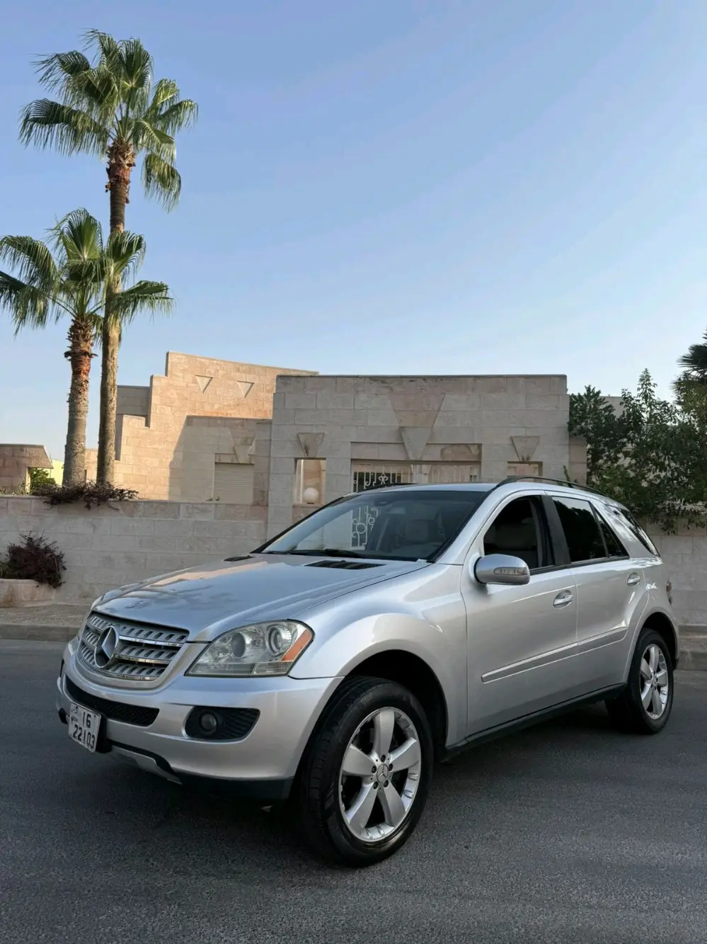 Mercedes Benz ML350مرسيدس ML350 موديل 2006 بحالة ممتازة جدًا من الداخل والخارج، س
