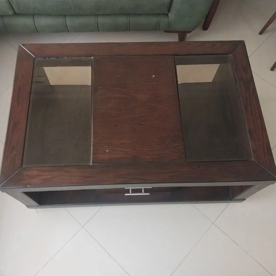 طاولة وسط