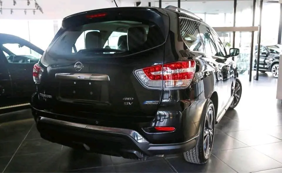 للبيع نيسان باثفيندر هايبرد 7 مقاعد موديل 2018 وارد الوكالة فحص كامل وترخيص سنه