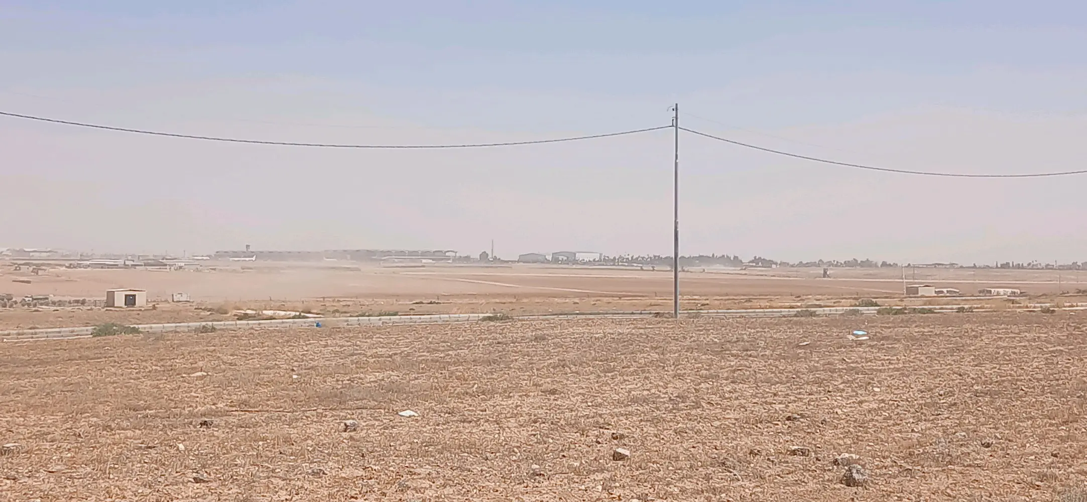 أرض مميزة قرب شارع المطار وجامعة إبن سينا الطبية