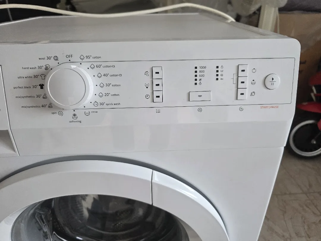 غسالة7kg بحالة جيدة للبيع