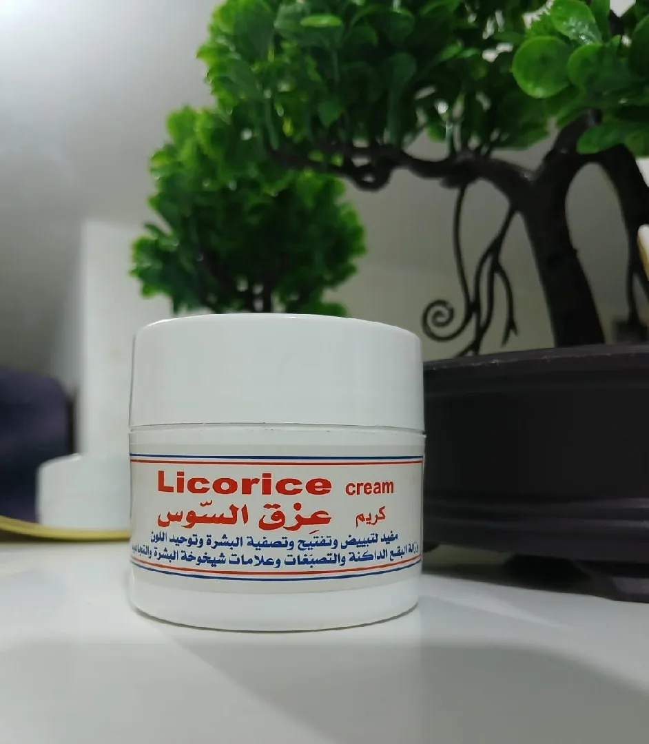 كريم عرق سوس لعلاج الكلف والبقع الداكنه وإزالة التصبغات  المتوسط والقويه  وشد ال