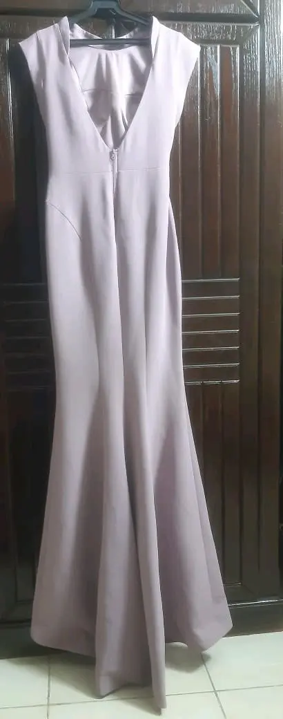 فستان اسواريه غير ملبوس جديدالخامه كريب مبطن بلبس لوزن 45 - 55 سعر الشراء 70 سعر