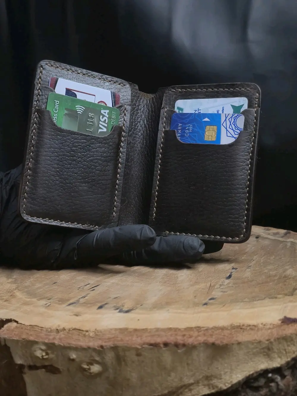 محافظ جلد طبيعي هاندميد