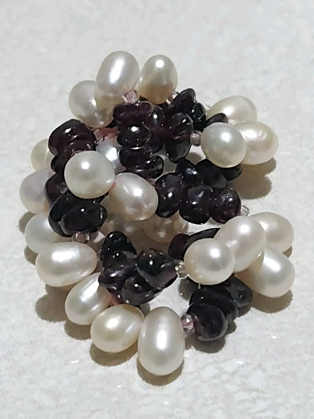 حجر جارنيت ألماندين واللؤلؤ الطبيعي