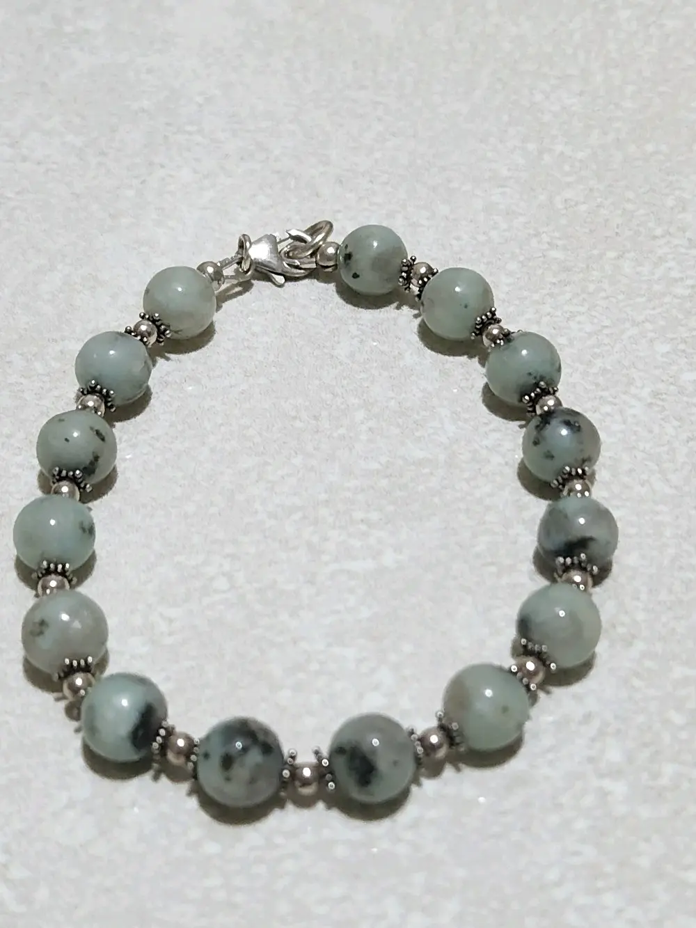 اساور احجار كريمه