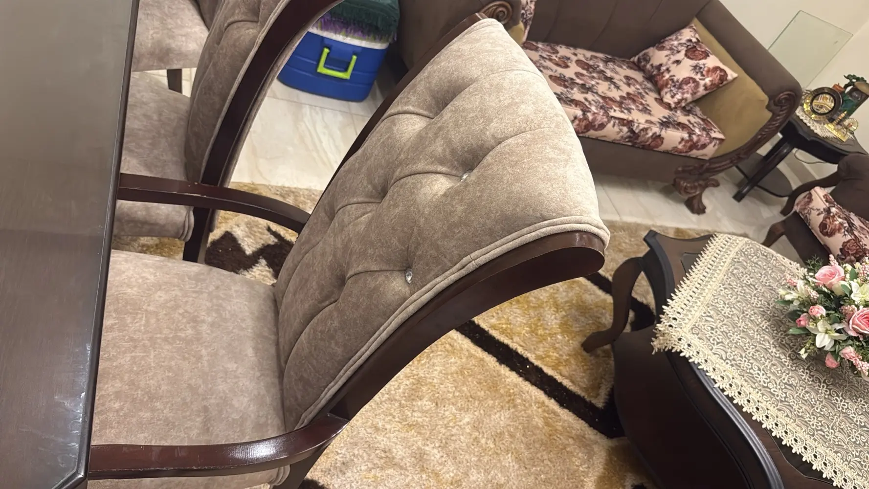 طاولة سفره ٨ كراسي للبيع