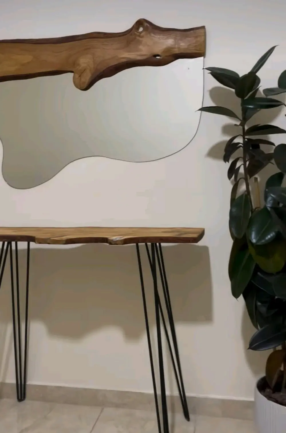 مشغولات يدويه بالخشب الطبيعي