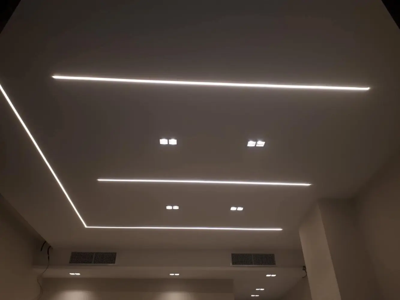 كهربجي صيانه تركيب تمديدات كمرات مراقبه صوتيات شبكات نت